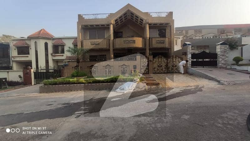 14 Marla Triple Storey House With Extra Land For Sale In G9 Islamabad
