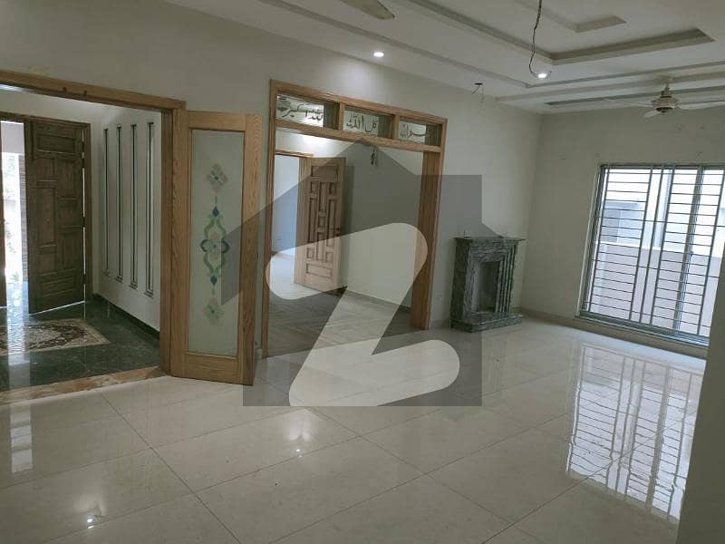 1 Kanal Beautiful Upper Portion House For Rent In Hot Location Of Bahria Town Lahore