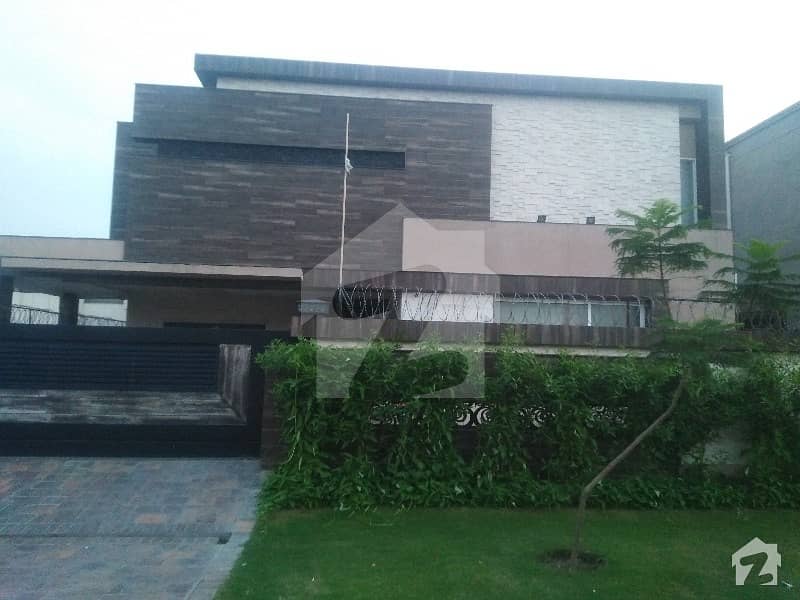 ڈی ایچ اے فیز 8 ڈیفنس (ڈی ایچ اے) لاہور میں 3 کمروں کا 1 کنال بالائی پورشن 65 ہزار میں کرایہ پر دستیاب ہے۔