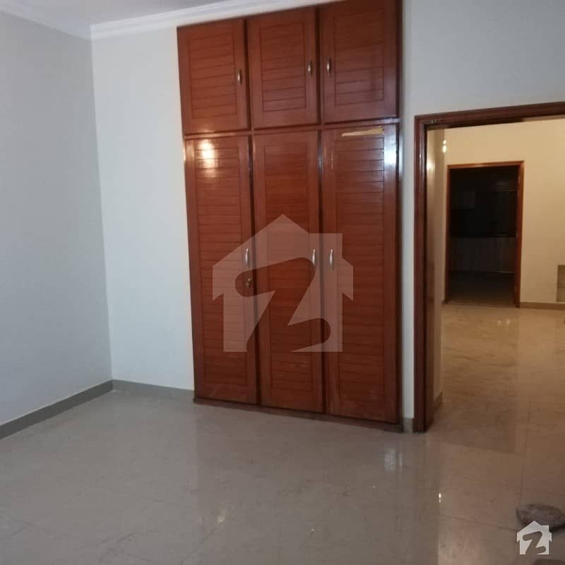 9 Marla House For Sale In Beautiful Cantt