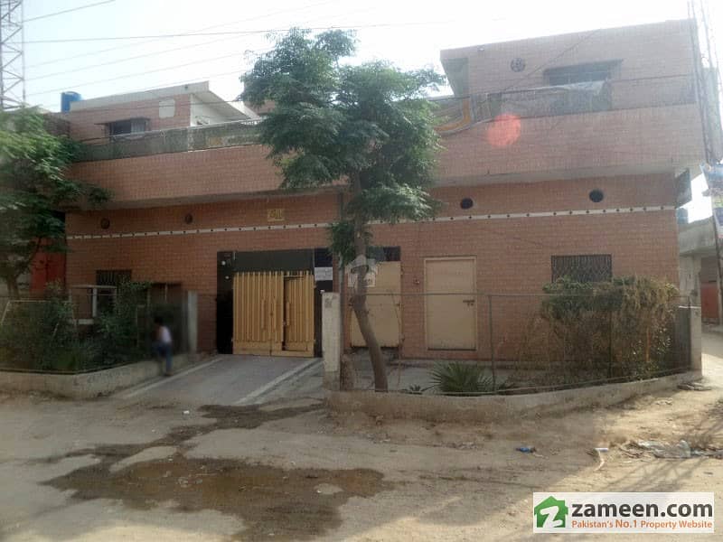 Corner House Is Available For Sale In Y Block