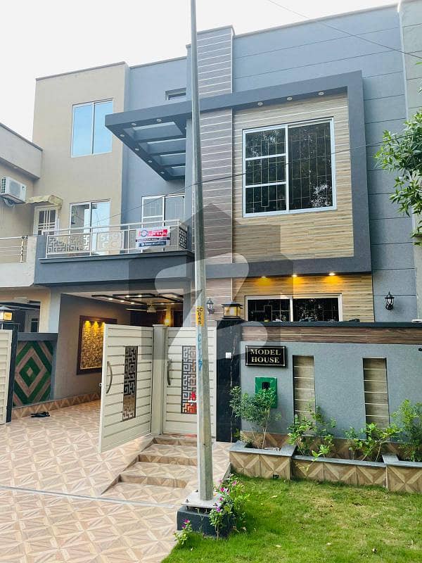 House for sale in behria town Lahore