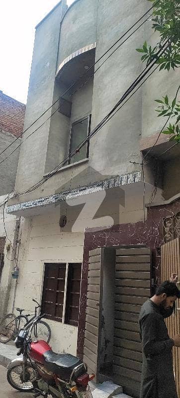 یاسر ٹاؤن فیصل آباد میں 2 کمروں کا 3 مرلہ مکان 26 لاکھ میں برائے فروخت۔