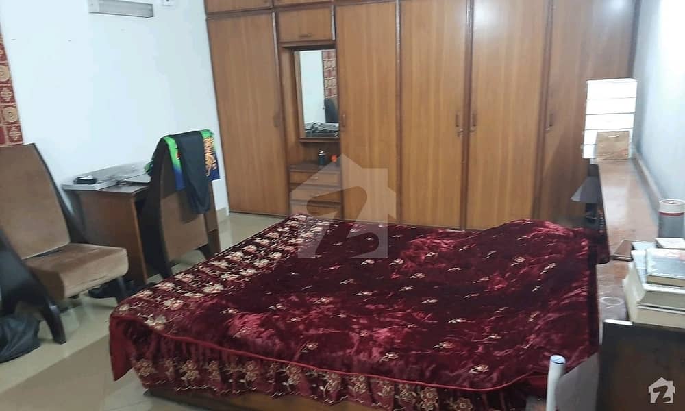 Reasonably-Priced 10 Marla House In Allama Iqbal Town, Lahore Is Available As Of Now