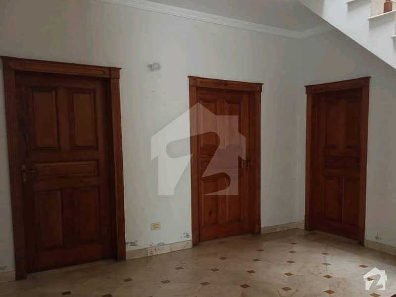 To Sale You Can Find Spacious House In Allama Iqbal Town