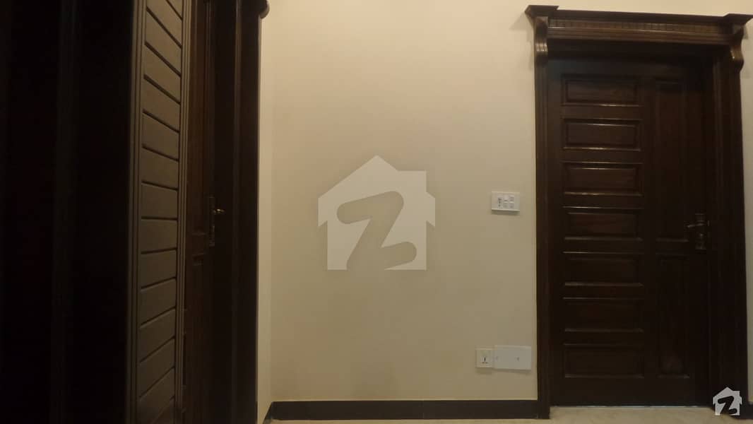 4500 Square Feet House In Central G-9 For Sale