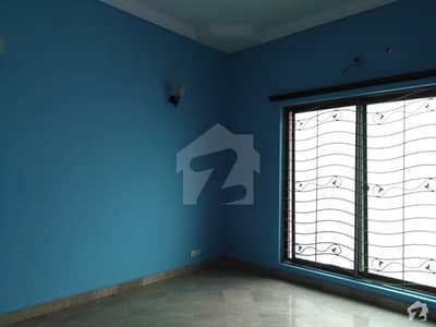 Perfect 4500 Square Feet Lower Portion In Cantt For Rent