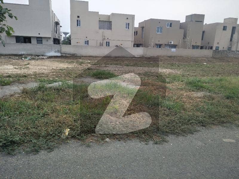 Hot Location 1 Kanal Plot For Sale In DHA Lahore