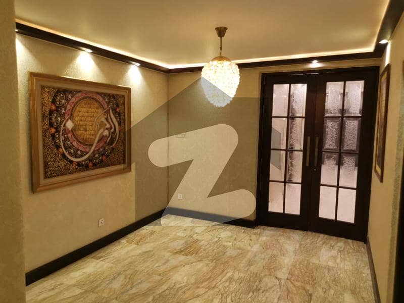 Your Dream 2925 Square Feet Flat Is Available In Askari 11 - Sector B