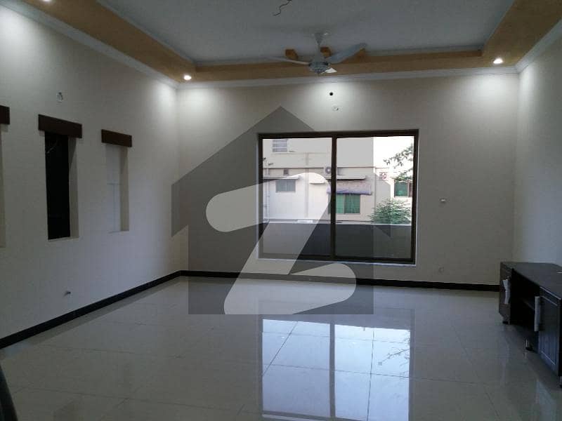 Lower Beautiful Flat For Rent In F-11 Lower Beautiful Flat For Rent In F-11