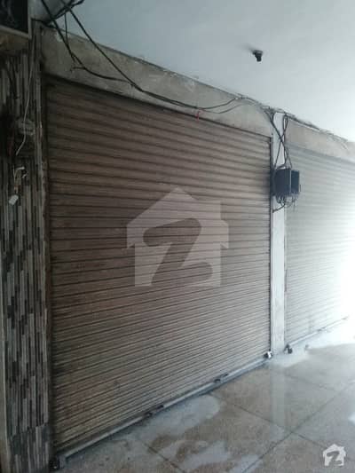 Highly-Coveted 200 Square Feet Shop 1st floor 4500000 demad Is Available In Allama Iqbal Town - Karim Block For Sale