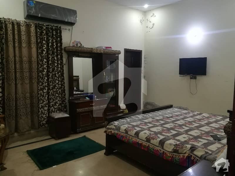 علامہ اقبال ٹاؤن ۔ پاک بلاک علامہ اقبال ٹاؤن لاہور میں 5 کمروں کا 12 مرلہ مکان 2.75 کروڑ میں برائے فروخت۔