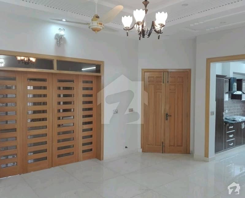 10 Marla Upper Portion For Rent In Nawab Town
