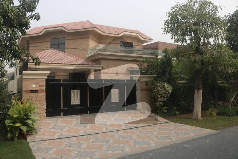 Chohan Offer 1 Kanal Beautiful House Available For Rent In DHA
