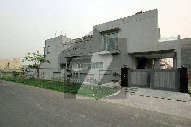 1 Kanal Beautiful Spanish Upper Portion with Separate Gate in DHA Phase 6