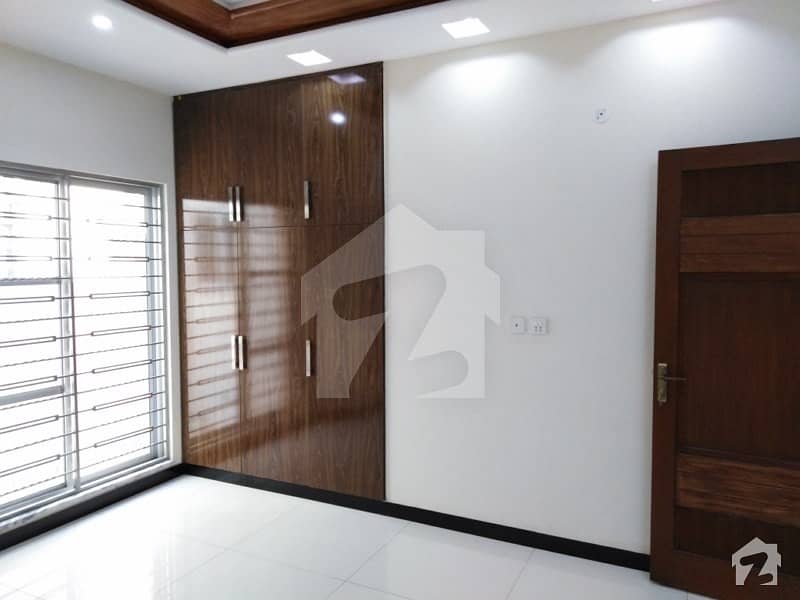5 Marla Flat For Rent Available In