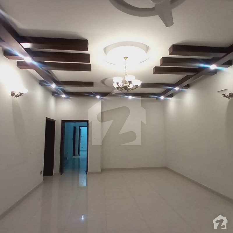 Luxury House For Sale In G-6-4 Main Roads