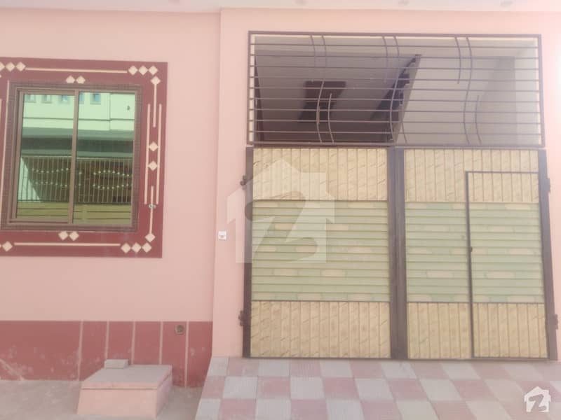 رفیع قمر روڈ بہاولپور میں 2 کمروں کا 4 مرلہ مکان 50 لاکھ میں برائے فروخت۔