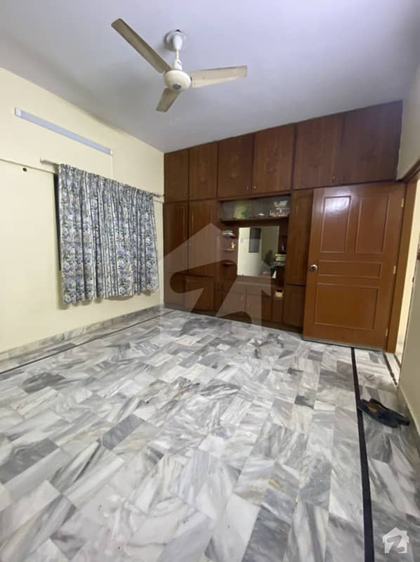 باتھ آئی لینڈ کراچی میں 3 کمروں کا 9 مرلہ فلیٹ 90 ہزار میں کرایہ پر دستیاب ہے۔