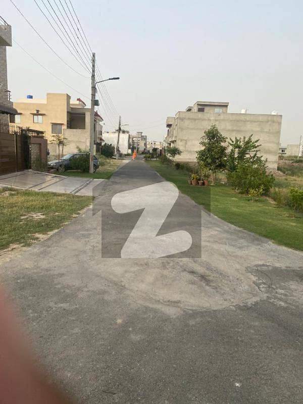 Confirm 11 Marla Super Builder Location Plot For Sale 40 Feet Road With All Dues Paid Located In Lda Avenue1 C Lock