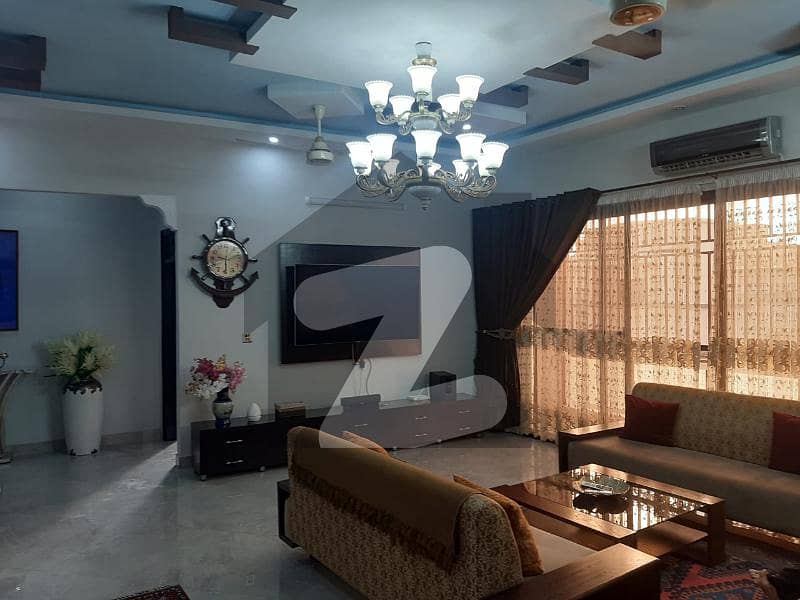 گلستانِِ جوہر ۔ بلاک 3 گلستانِ جوہر کراچی میں 3 کمروں کا 11 مرلہ بالائی پورشن 2.5 کروڑ میں برائے فروخت۔