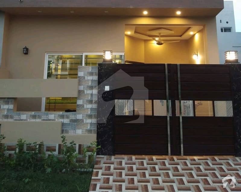 House For Grabs In 675 Square Feet Lahore