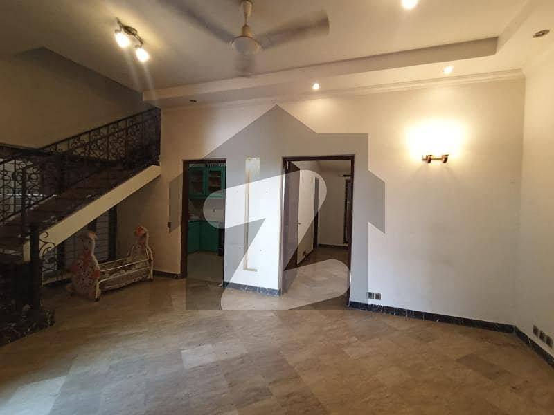 ڈی ایچ اے فیز 5 ڈیفنس (ڈی ایچ اے) لاہور میں 3 کمروں کا 5 مرلہ مکان 2.07 کروڑ میں برائے فروخت۔