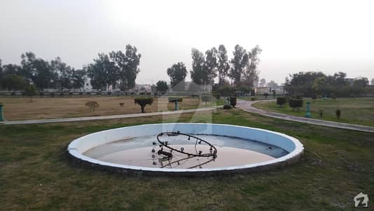 چنار باغ ۔ جہلم بلاک توسیع چنار باغ لاہور میں 10 مرلہ کمرشل پلاٹ 1 کروڑ میں برائے فروخت۔