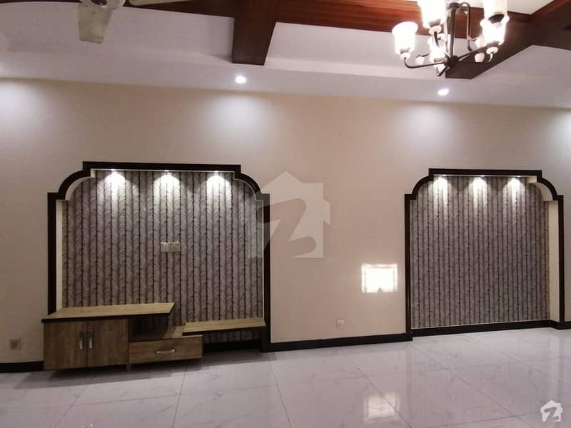 جوبلی ٹاؤن ۔ بلاک ای جوبلی ٹاؤن لاہور میں 6 کمروں کا 5 مرلہ مکان 58 ہزار میں کرایہ پر دستیاب ہے۔