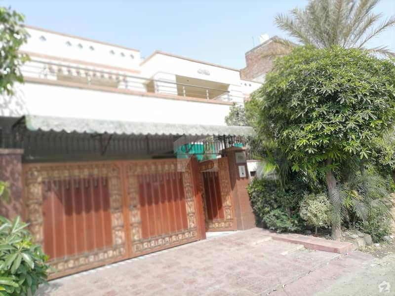 19.5 Marla House available for sale in Khayaban Gardens, Faisalabad