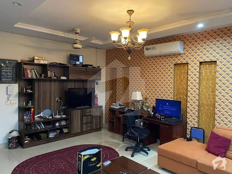 پیراگون سٹی لاہور میں 4 کمروں کا 10 مرلہ مکان 3 کروڑ میں برائے فروخت۔