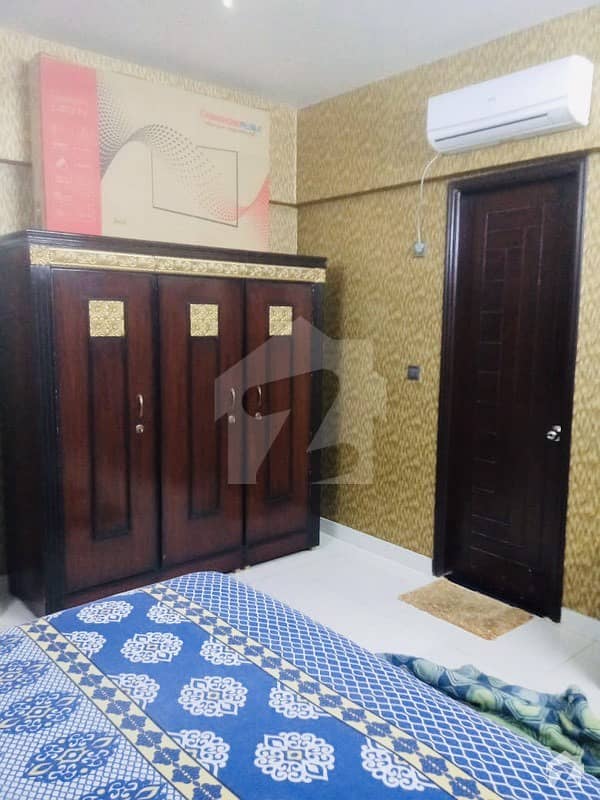 یونیورسٹی روڈ کراچی میں 3 کمروں کا 7 مرلہ فلیٹ 2.65 کروڑ میں برائے فروخت۔
