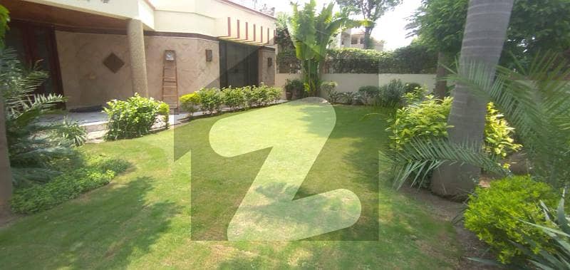 ڈی ایچ اے فیز 1 ڈیفنس (ڈی ایچ اے) لاہور میں 5 کمروں کا 2 کنال بالائی پورشن 1 لاکھ میں کرایہ پر دستیاب ہے۔