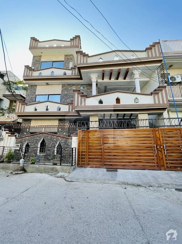 کینٹ ویو کالونی میسرائل روڈ راولپنڈی میں 4 کمروں کا 7 مرلہ مکان 1.85 کروڑ میں برائے فروخت۔