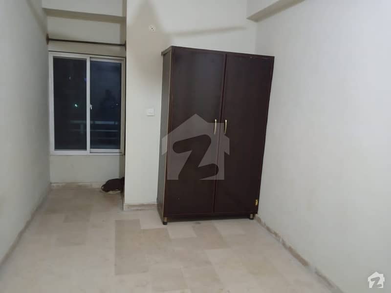 Flat  Available For Rent In Husnain Shopping Mall