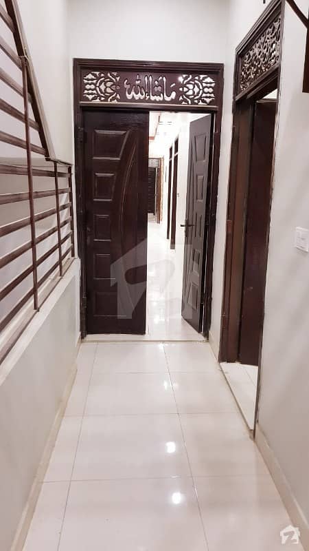 300 Yards 3 Bed Dd Portion Available For Sale In Johar Block 3a