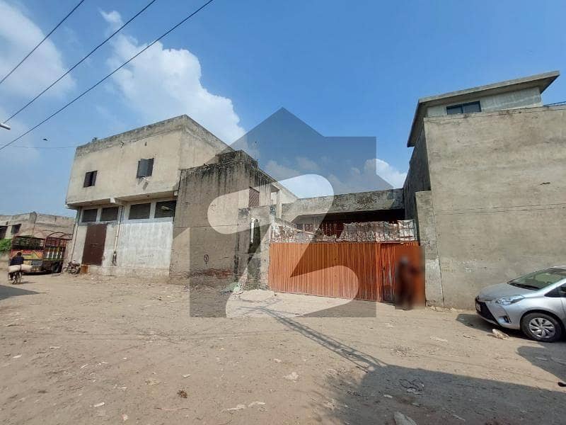 5175 Square Feet Warehouse In Mazoor Park, Zahoor Road, Saggian For Sale