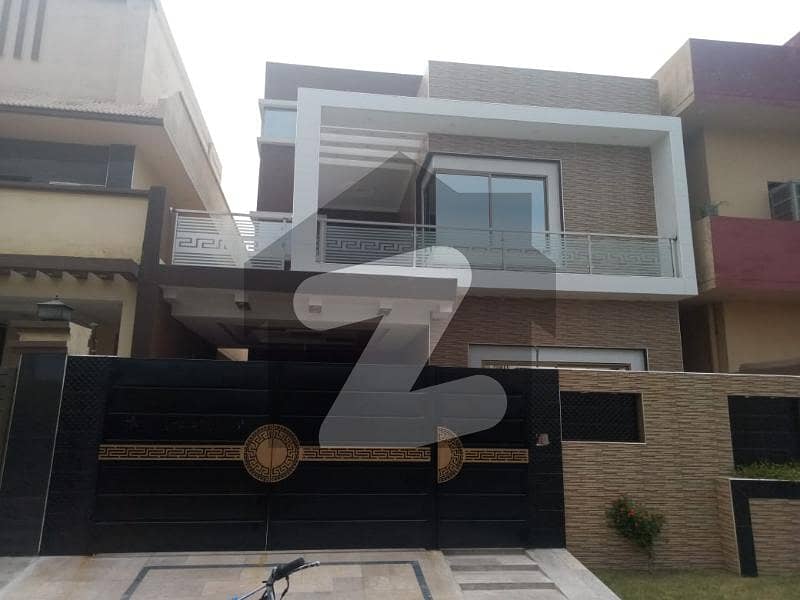 ایگریکس ٹاؤن لاہور میں 3 کمروں کا 10 مرلہ مکان 1.75 کروڑ میں برائے فروخت۔