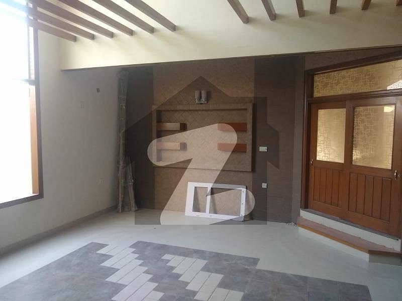Out Class 500 Sq Yards Bungalow For Rent