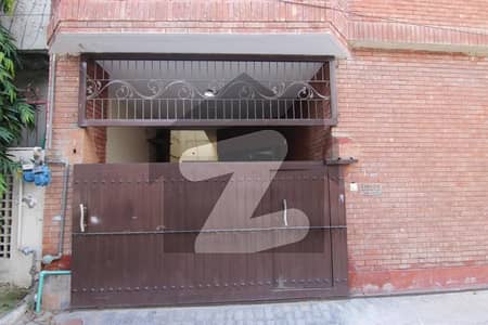 Corner Used House Of 6.5 Marla For Sale In New Super Town Lahore Near Dha Phase 1 At Prime Location
