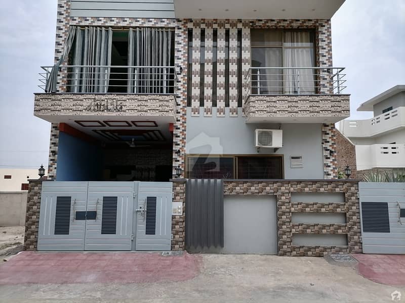 10.5 Marla House For Sale In Beautiful Khanpur Road