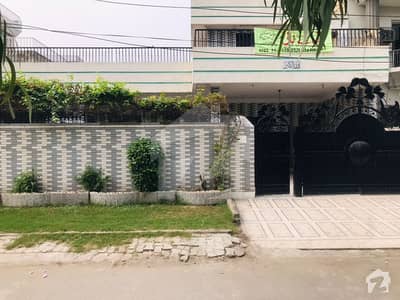 علامہ اقبال ٹاؤن ۔ نرگس بلاک علامہ اقبال ٹاؤن لاہور میں 5 کمروں کا 1 کنال مکان 1.5 لاکھ میں کرایہ پر دستیاب ہے۔
