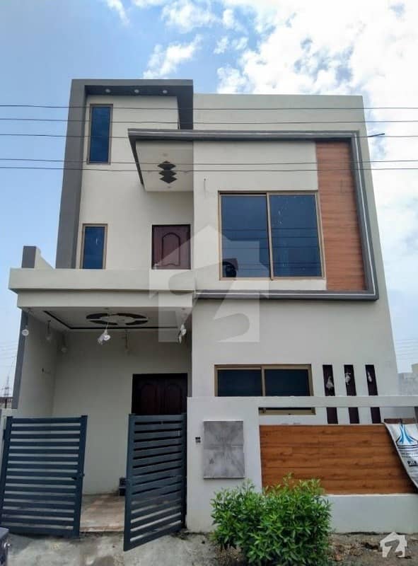 900 Square Feet House In Green Land Housing Scheme For Sale