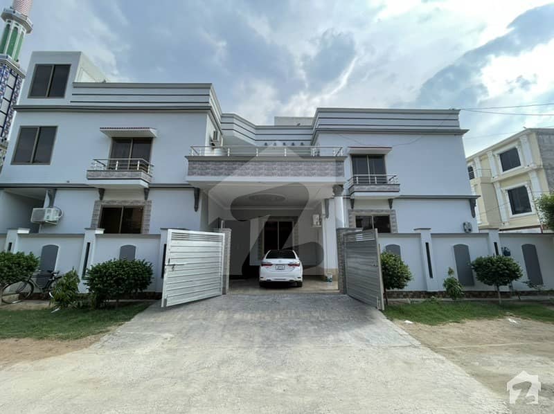 علامہ اقبال ایونیو جہانگی والا روڈ بہاولپور میں 7 کمروں کا 11 مرلہ مکان 2.35 کروڑ میں برائے فروخت۔