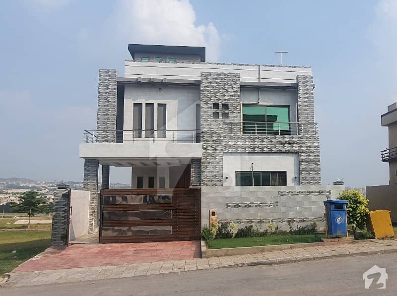 2250 Square Feet House In Bahria Town Phase 8 - Eden Lake View Block For Sale