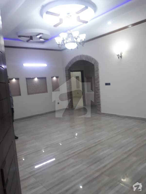 گلستانِِ جوہر ۔ بلاک اے 3 گلستانِ جوہر کراچی میں 3 کمروں کا 16 مرلہ بالائی پورشن 70 ہزار میں کرایہ پر دستیاب ہے۔