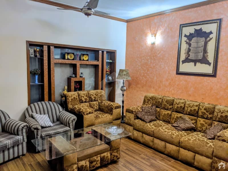 10 Marla House Available For Sale In Rs 32,500,000