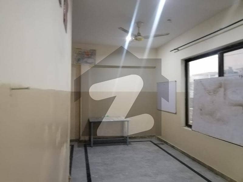 نیشنل پولیس فاؤنڈیشن او ۔ 9 اسلام آباد میں 4 کمروں کا 5 مرلہ مکان 1.35 کروڑ میں برائے فروخت۔