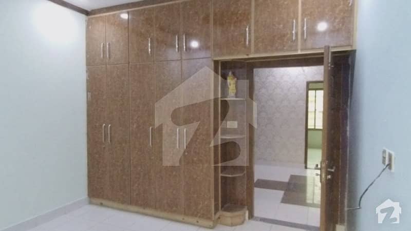 فیصل ٹاؤن لاہور میں 4 کمروں کا 1 کنال مکان 2 لاکھ میں کرایہ پر دستیاب ہے۔