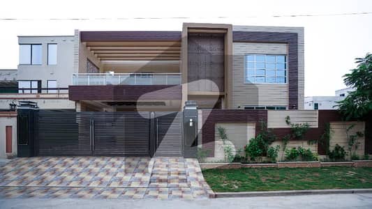 1 Kanal Modern House Near Jamia Mosque Market Main Boulevard Park Super Hot Location Solid Construction 1 Kanal Modern House Near Jamia Mosque Market Main Boulevard Park Super Hot Location Solid Construction